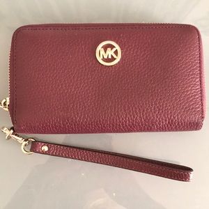Micheal Kors Wallet/Wristlet